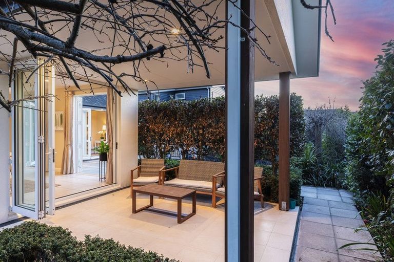 Photo of property in 16 Worsleys Road, Cracroft, Christchurch, 8025