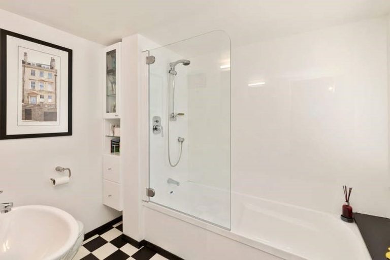 Photo of property in 9 Gill Road, Lowry Bay, Lower Hutt, 5013