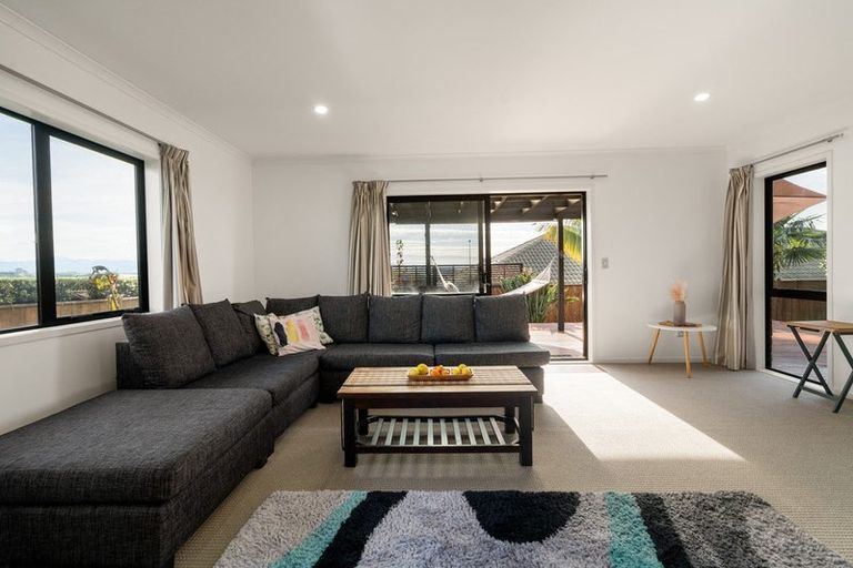 Photo of property in 11 Holyoake Terrace, Omokoroa, 3114