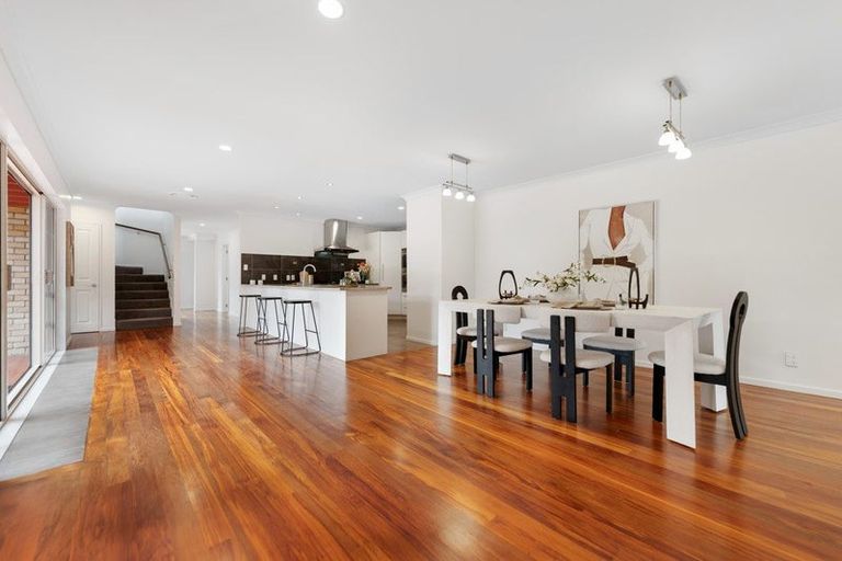 Photo of property in 42 Shelter Drive, Greenhithe, Auckland, 0632