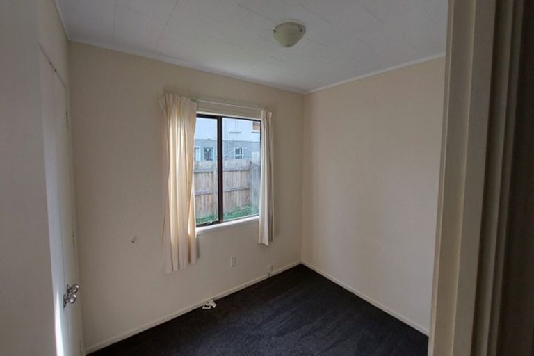 Photo of property in 2/25 Margaret Road, Papatoetoe, Auckland, 2025