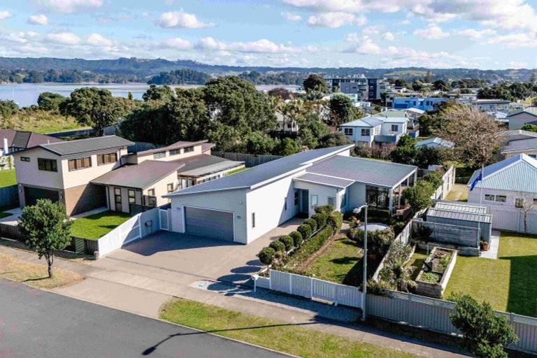 Photo of property in 4 William Place, Ohope, 3121