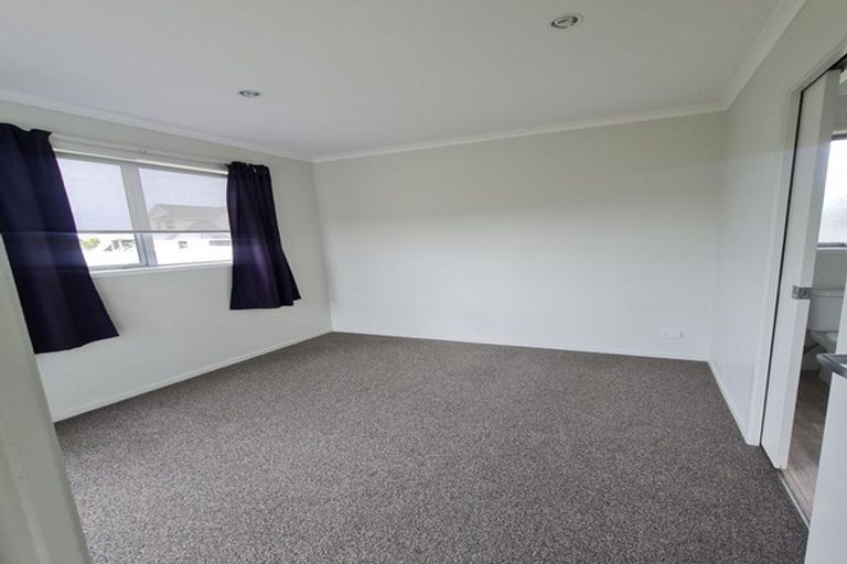 Photo of property in 8 Wells Place, Whitianga, 3510