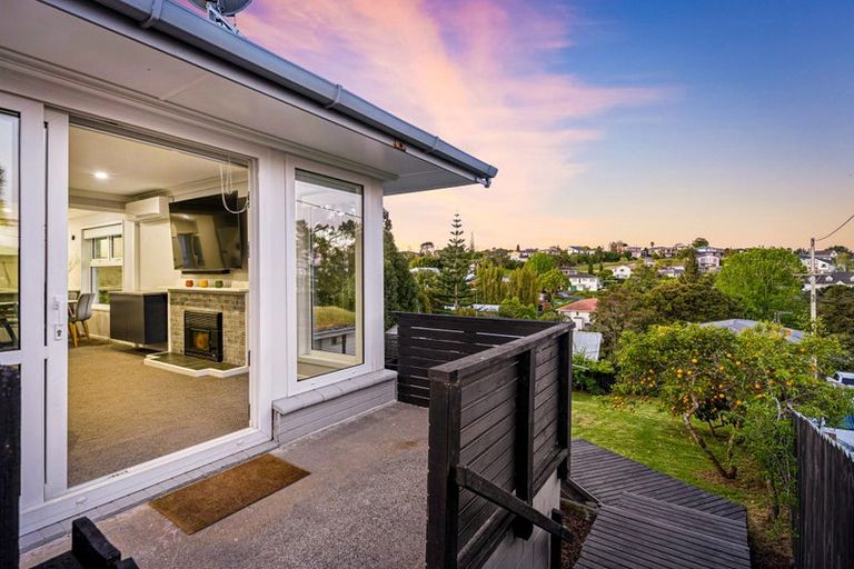 Photo of property in 43 Mcclintock Road, Massey, Auckland, 0614