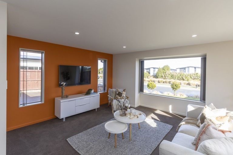 Photo of property in 73 Rannoch Drive, Broomfield, Christchurch, 8042