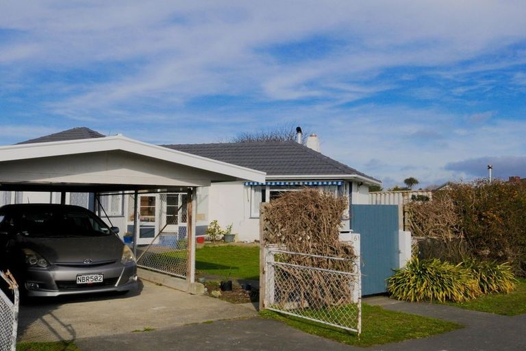 Photo of property in 61 Rhodes Street, Waimate, 7924
