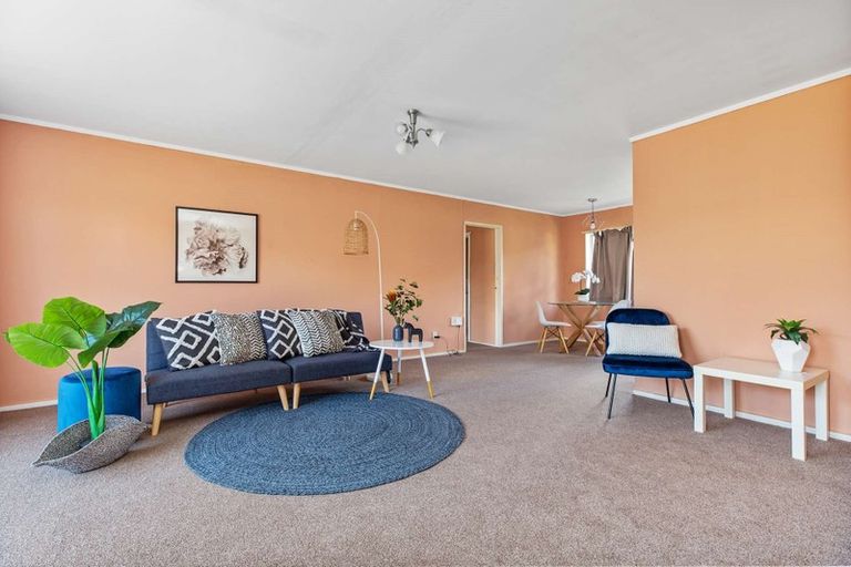 Photo of property in 2/17 Berwyn Avenue, Takanini, 2112