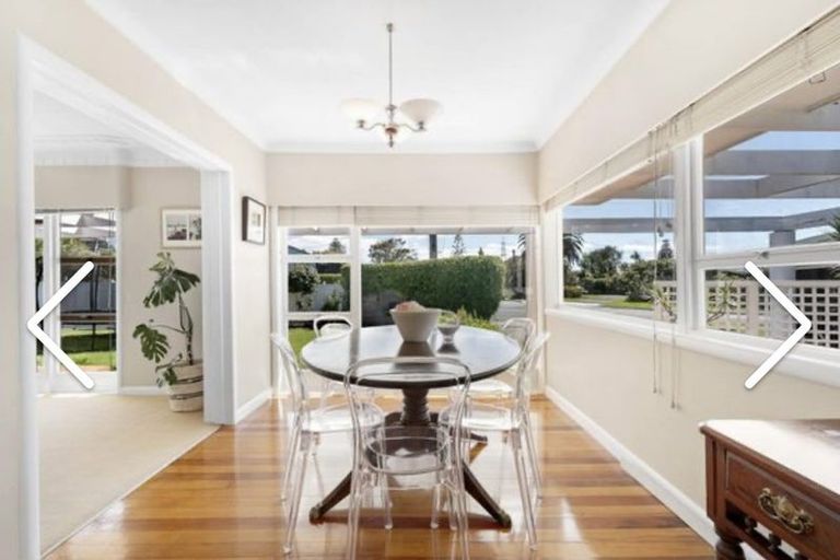 Photo of property in 33 Covil Avenue, Te Atatu South, Auckland, 0610