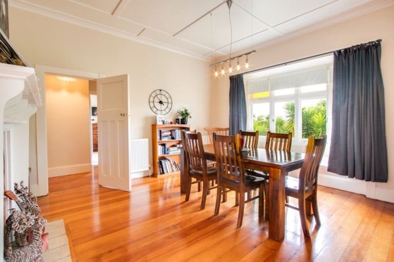 Photo of property in 1720 Waimarama Road, Waimarama, Havelock North, 4294