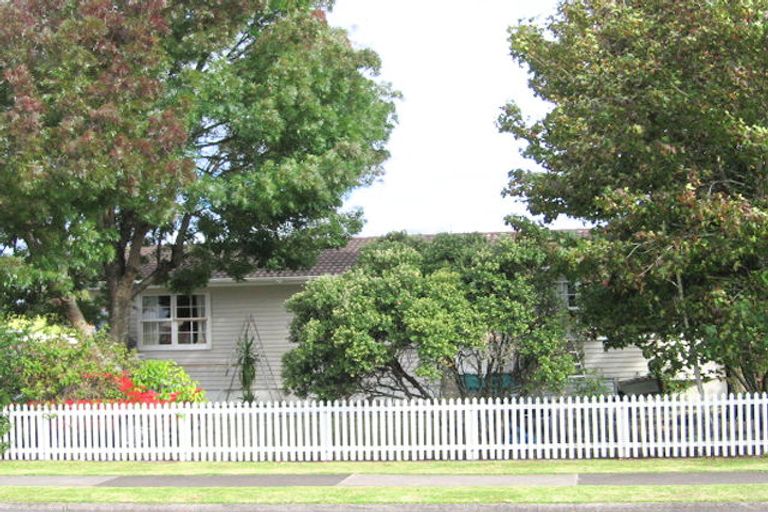 Photo of property in 75 Sunderlands Road, Half Moon Bay, Auckland, 2012