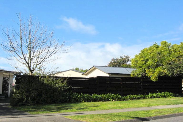 Photo of property in 13 Tauroa Road, Havelock North, 4130