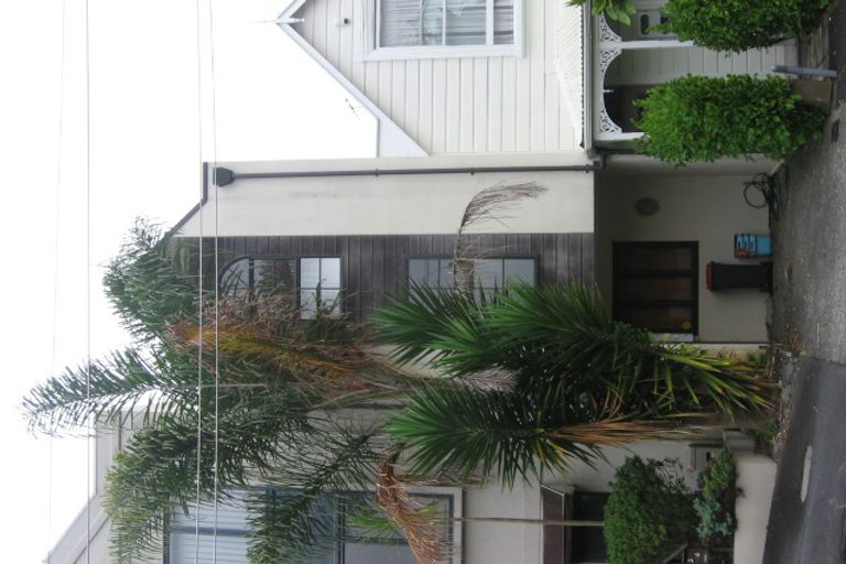 Photo of property in 2/4 Fitzroy Street, Ponsonby, Auckland, 1021