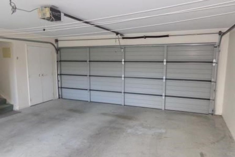 Photo of property in 6 Lantana Road, Green Bay, Auckland, 0604