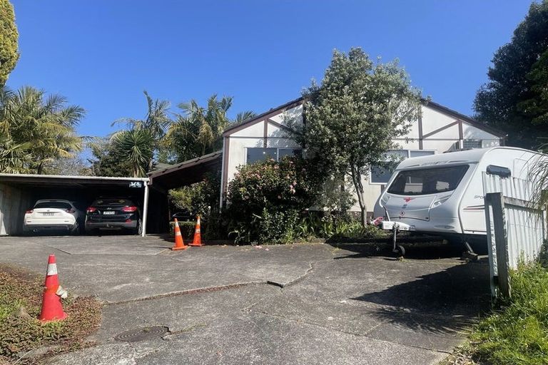 Photo of property in 1/8 Wickstead Place, Massey, Auckland, 0614