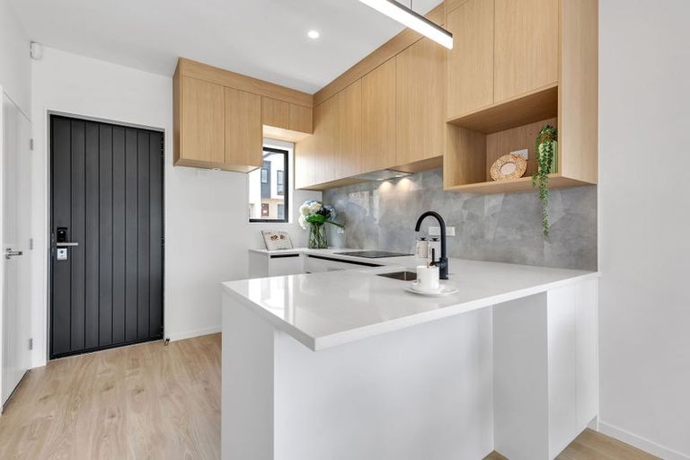 Photo of property in 11 Rana Road, Flat Bush, Auckland, 2019
