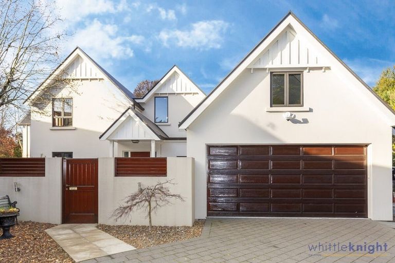 Photo of property in 374 Sawyers Arms Road, Harewood, Christchurch, 8051