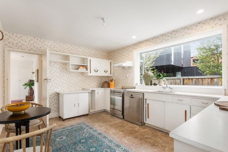 Photo of property in 30 Bryndwr Road, Fendalton, Christchurch, 8052