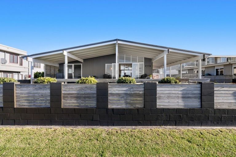 Photo of property in 185 Marine Parade, Mount Maunganui, 3116