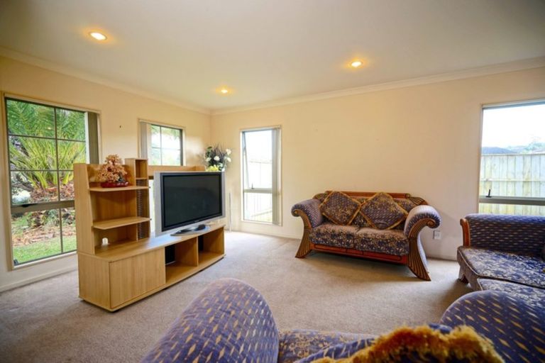 Photo of property in 118 Hugh Green Drive, Pinehill, Auckland, 0632