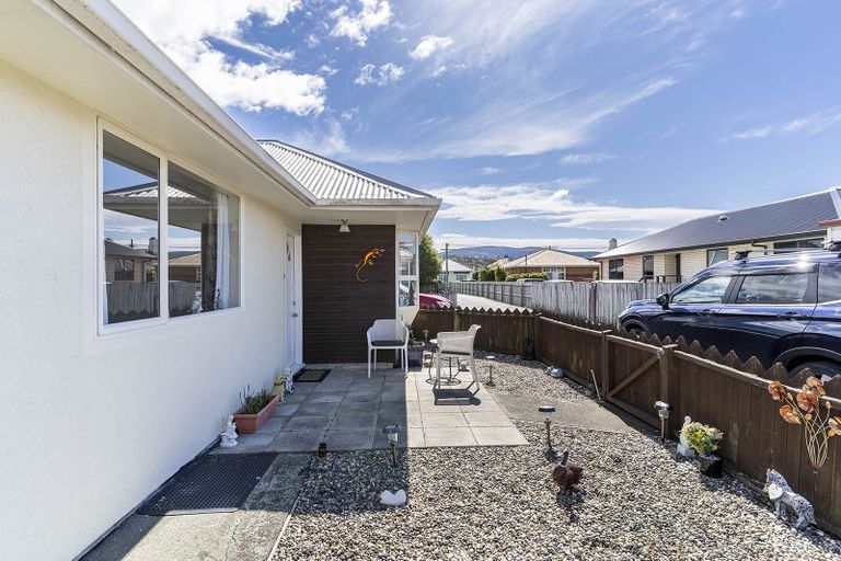 Photo of property in 4/217 Oxford Street, South Dunedin, Dunedin, 9012