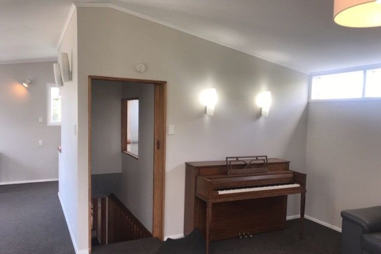 Photo of property in 34 Grove Road, Kelburn, Wellington, 6012