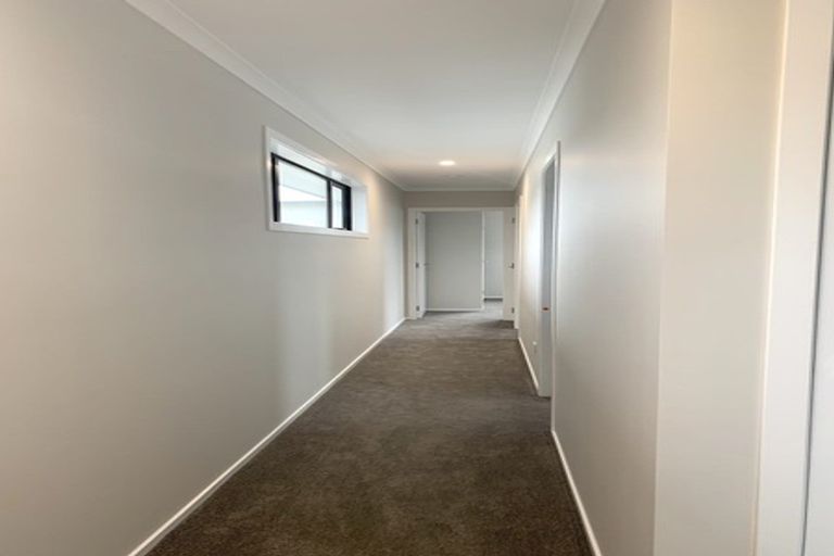 Photo of property in 4 Pateke Drive, Kenepuru, Porirua, 5022