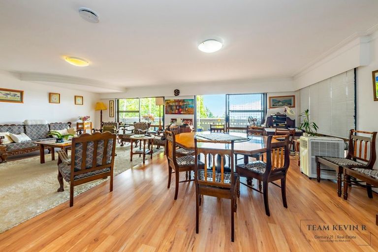 Photo of property in 32 Redmount Place, Red Hill, Papakura, 2110