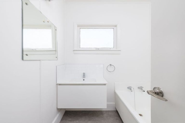 Photo of property in 163 Queen Street, Waimate, 7924