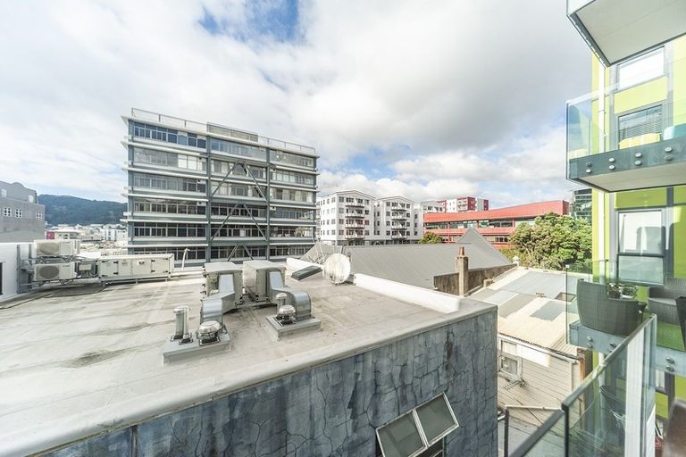 Photo of property in Dual Apartments, 108/142 Vivian Street, Te Aro, Wellington, 6011