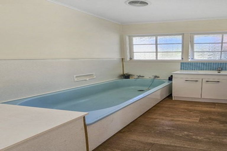 Photo of property in 8 James Cook Street, Havelock North, 4130