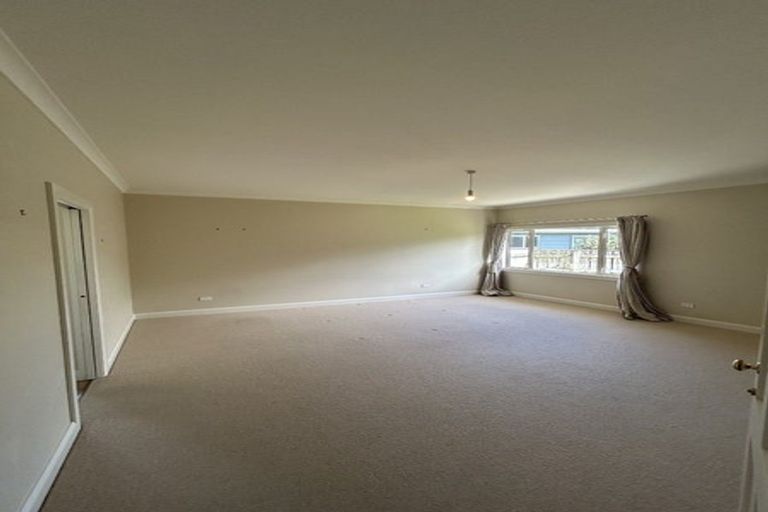 Photo of property in 6 Mckerrow Place, Featherston, 5710