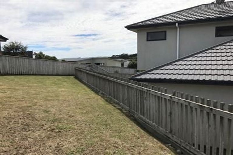 Photo of property in 20 Aotea Drive, Aotea, Porirua, 5024