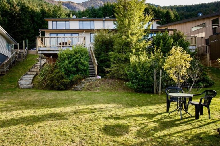 Photo of property in 56b Dart Place, Fernhill, Queenstown, 9300