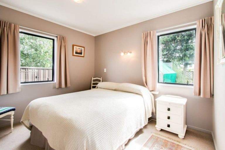 Photo of property in 18 Airini Road, Waimarama, Havelock North, 4294