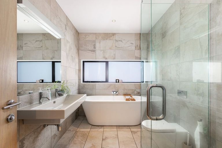 Photo of property in 11 Sumner Terrace, Aotea, Porirua, 5024