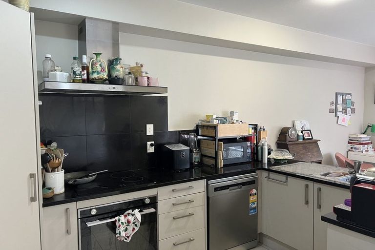 Photo of property in 12/45a Swanson Road, Henderson, Auckland, 0610