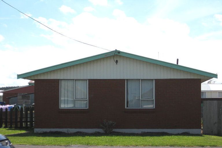 Photo of property in 136 Puriri Street, Castlecliff, Whanganui, 4501