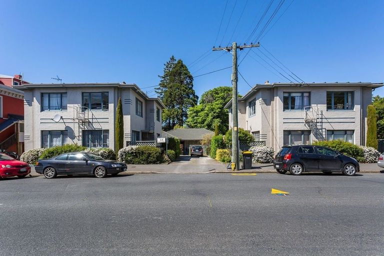 Photo of property in 53 Manor Place, Dunedin Central, Dunedin, 9016