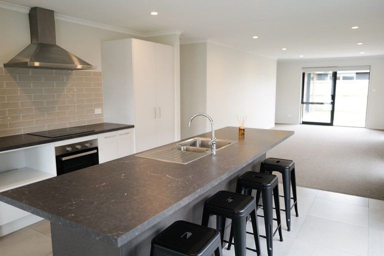 Photo of property in 27 Te Wharo Drive, Papamoa, 3118