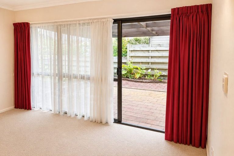 Photo of property in 4 Orchard Place, Lynmore, Rotorua, 3010