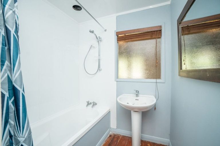 Photo of property in 20 South Street, West End, Palmerston North, 4410