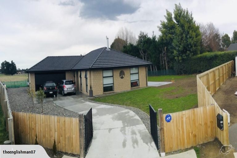 Photo of property in 19 Ruru Place, Oxford, 7430