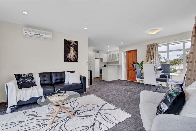 Photo of property in 1/36 Tuckers Road, Redwood, Christchurch, 8051