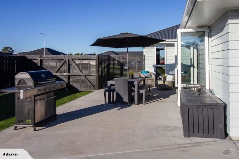 Photo of property in 21 Stoneleigh Drive, Solway, Masterton, 5810