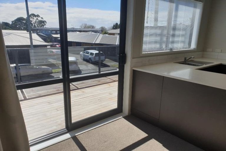 Photo of property in 8/16 Jones Crescent, Melville, Hamilton, 3206