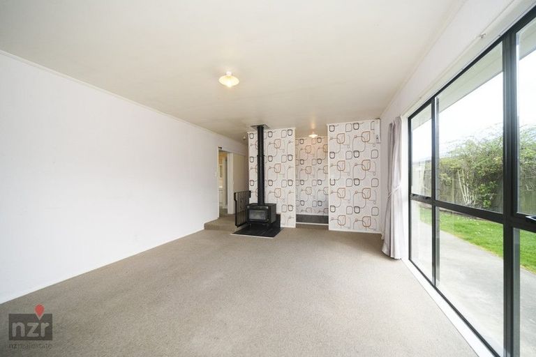 Photo of property in 146 Hillcrest Drive, Kelvin Grove, Palmerston North, 4414