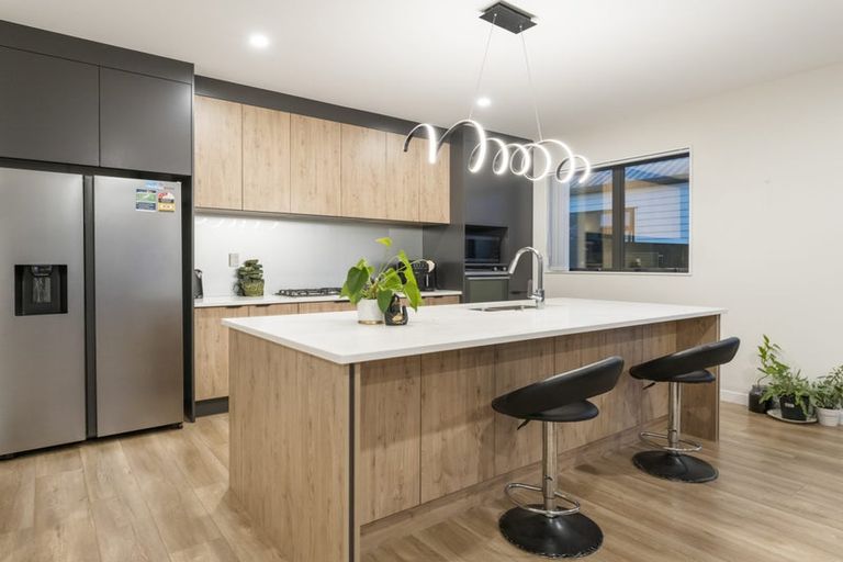 Photo of property in 43 Jeroboam Loop, Kumeu, 0810