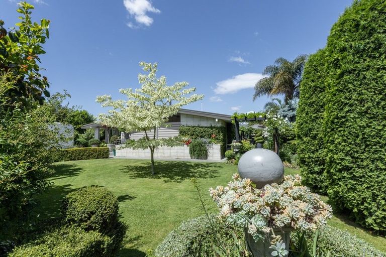 Photo of property in 72 Puketapu Road, Taradale, Napier, 4112