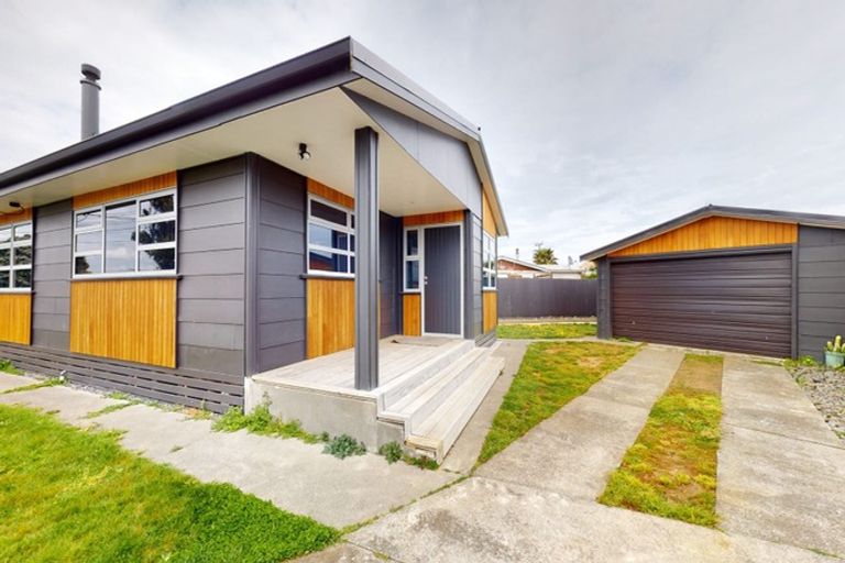 Photo of property in 5 Hood Street, Castlecliff, Whanganui, 4501