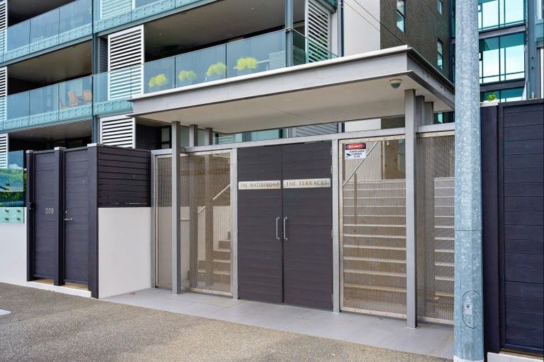 Photo of property in The Terraces, 32/9 Humber Street, Pandora, Napier, 4110